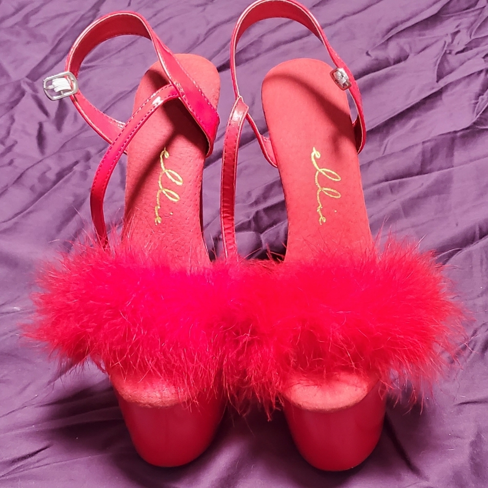 Ellie 7in red feather platform heels